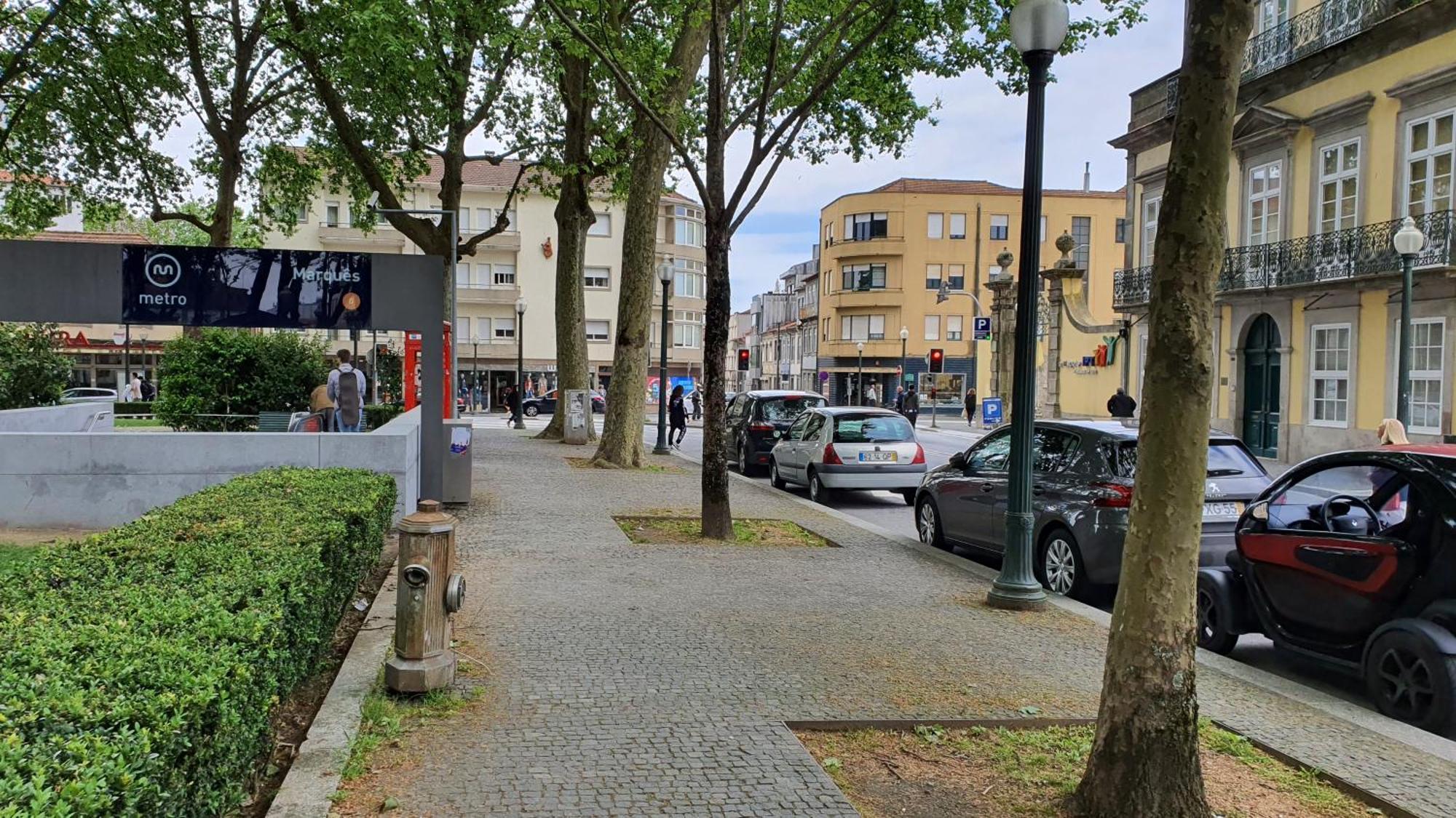 Downtown Porto With Parking Next To Subway Lägenhet Exteriör bild